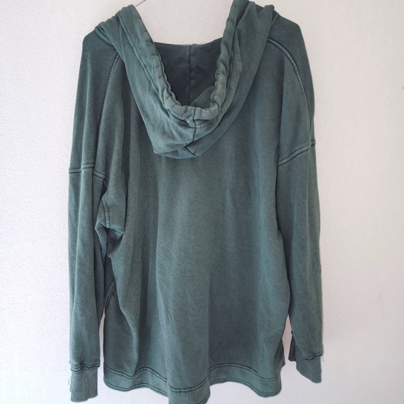 Aerie Womens Beach Weekend Oversized Vintage Washed Green Hoodie Sz Medium - Picture 2 of 6